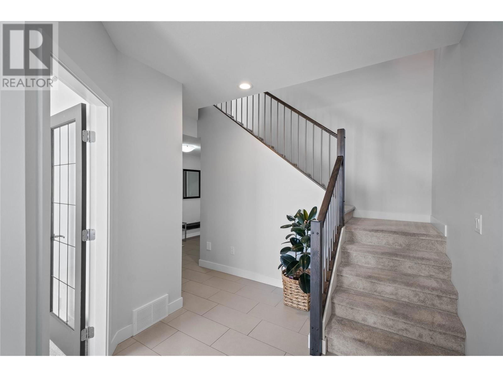 2065 SADDLEBACK DRIVE Image 7