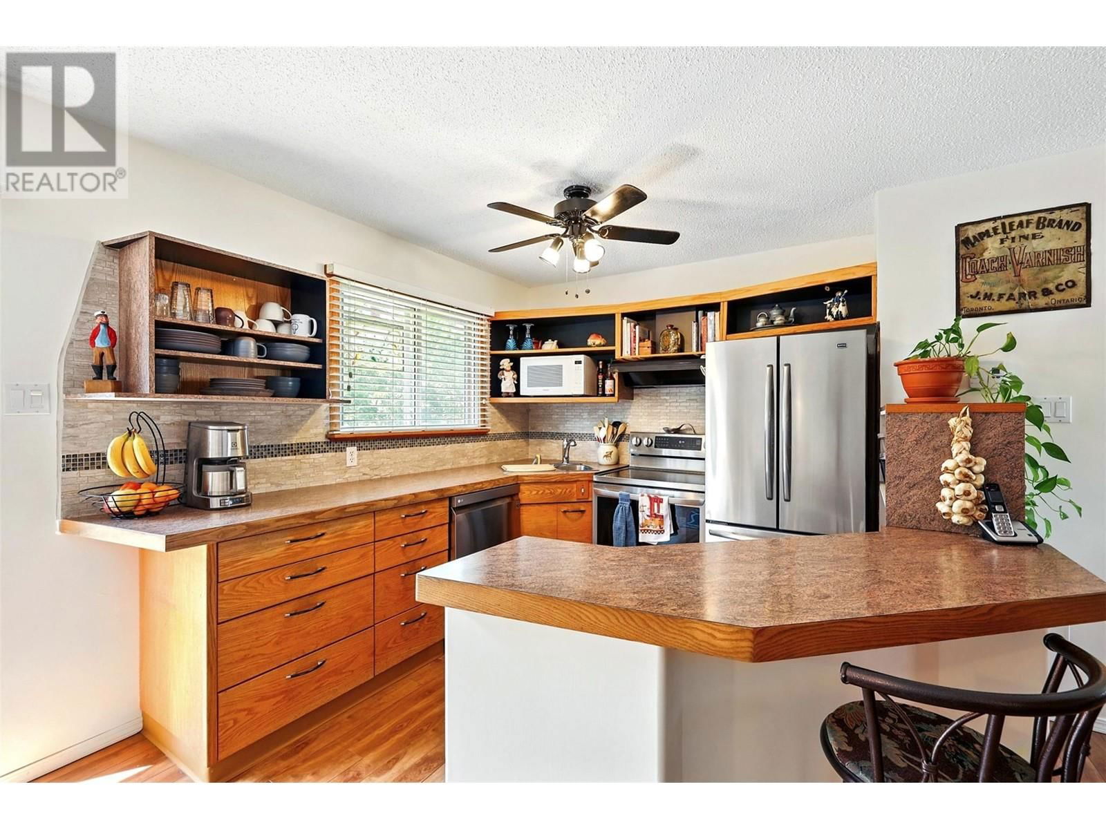 330 PINEVIEW ROAD Image 13