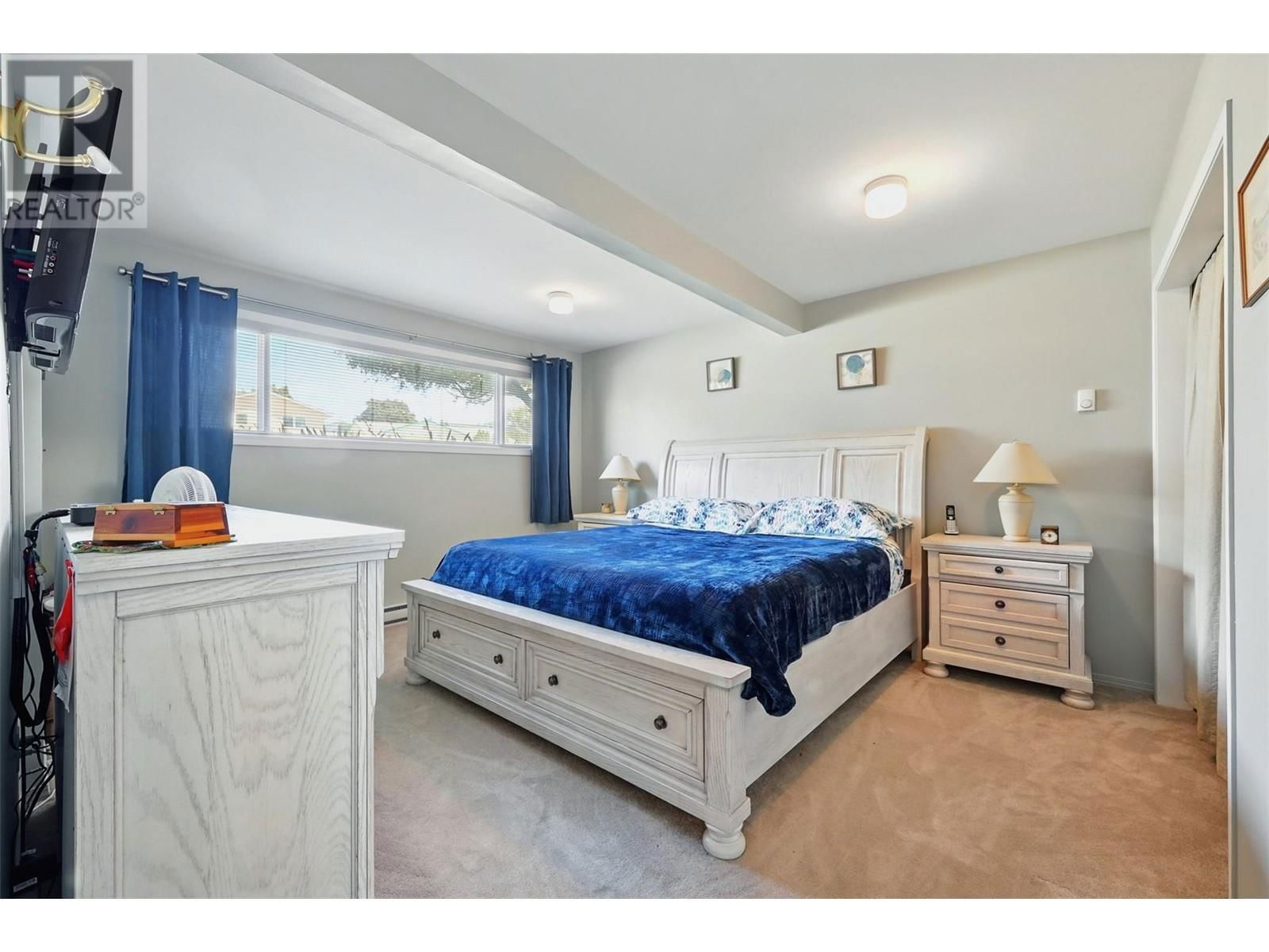 330 PINEVIEW ROAD Image 20