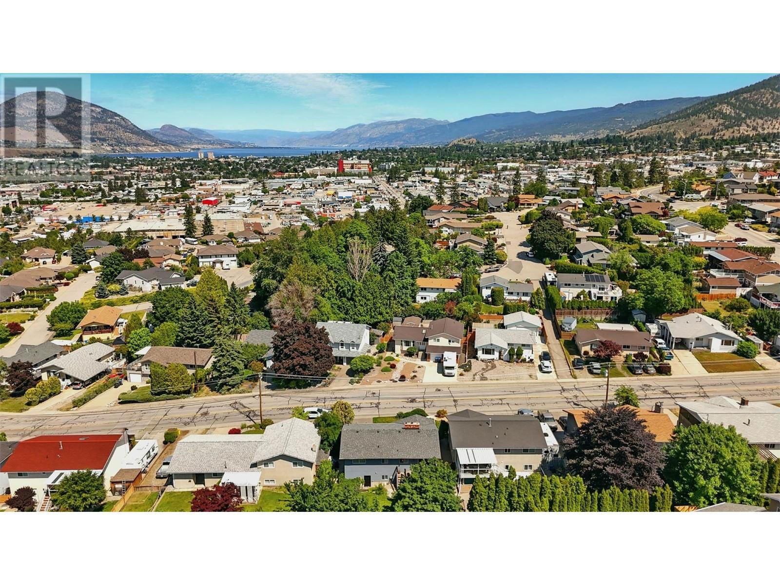 330 PINEVIEW ROAD Image 25