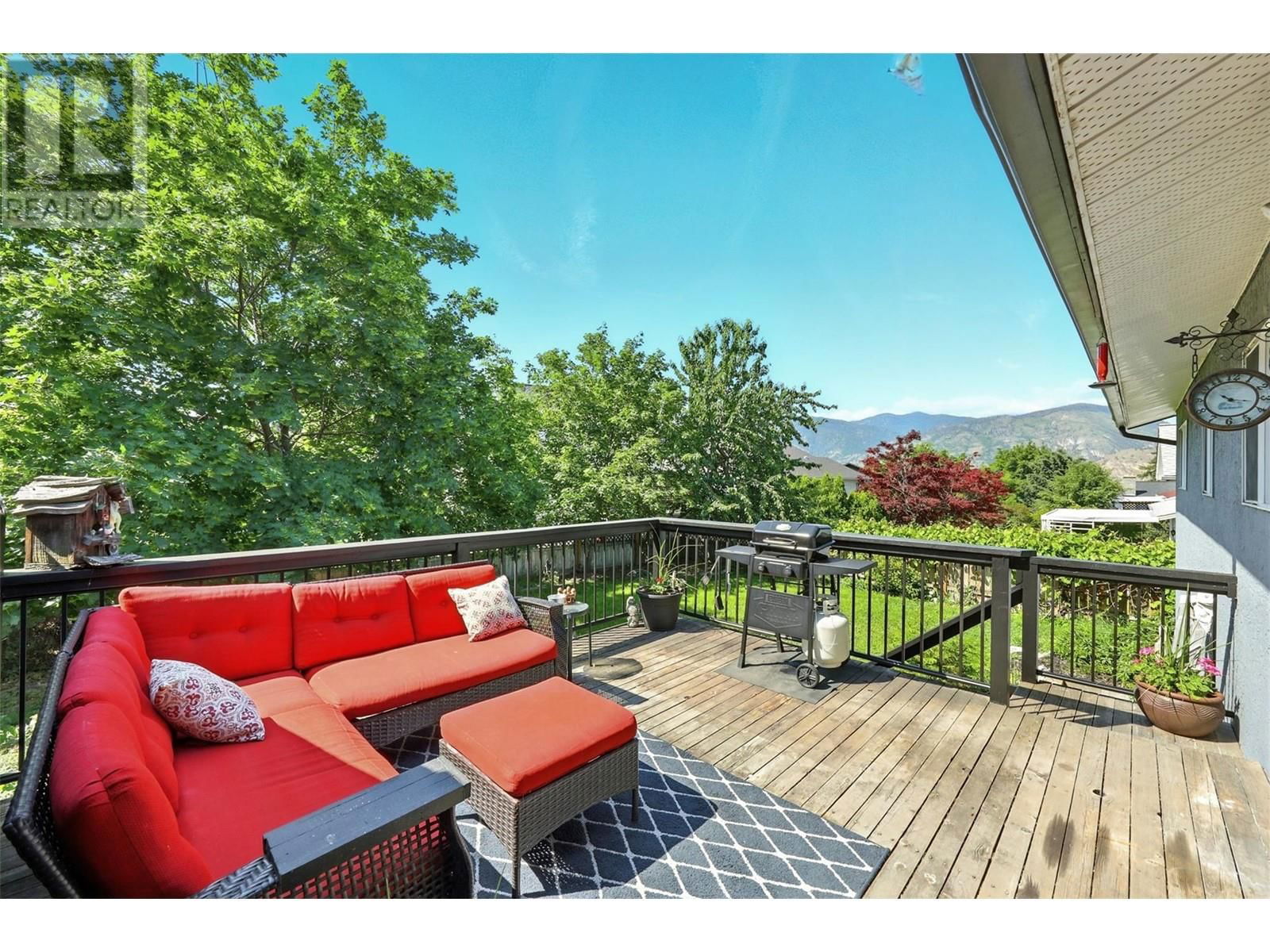 330 PINEVIEW ROAD Image 4