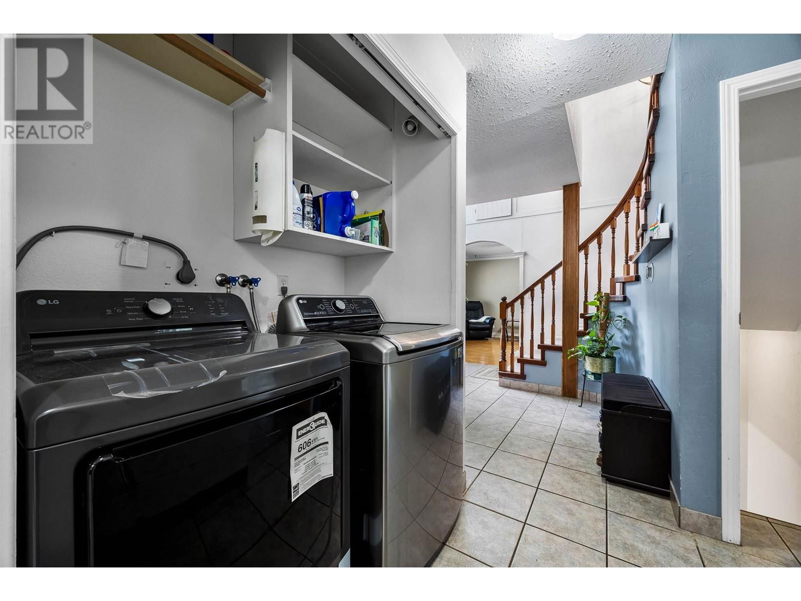755 ROBSON DRIVE Image 18