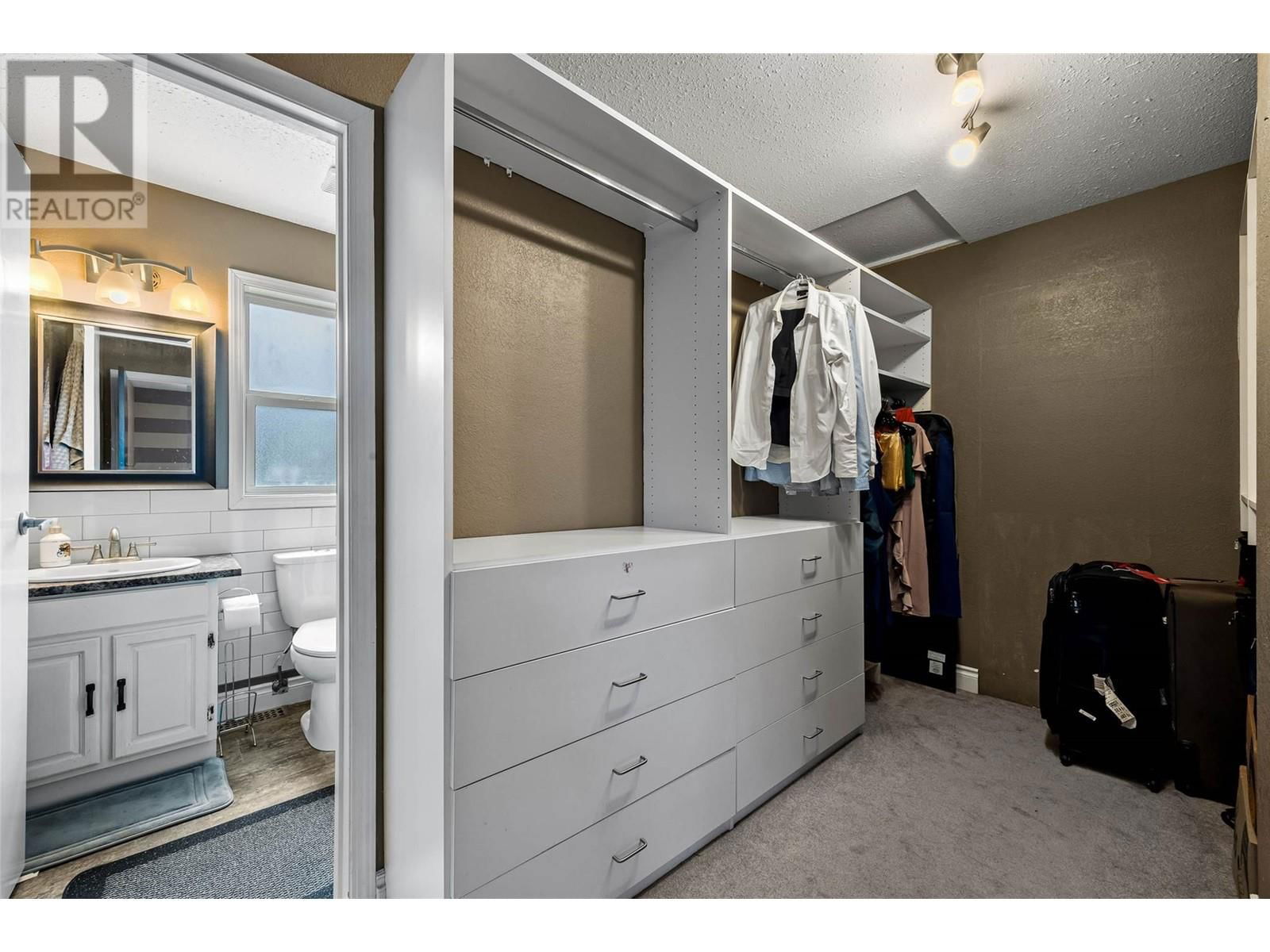 755 ROBSON DRIVE Image 23