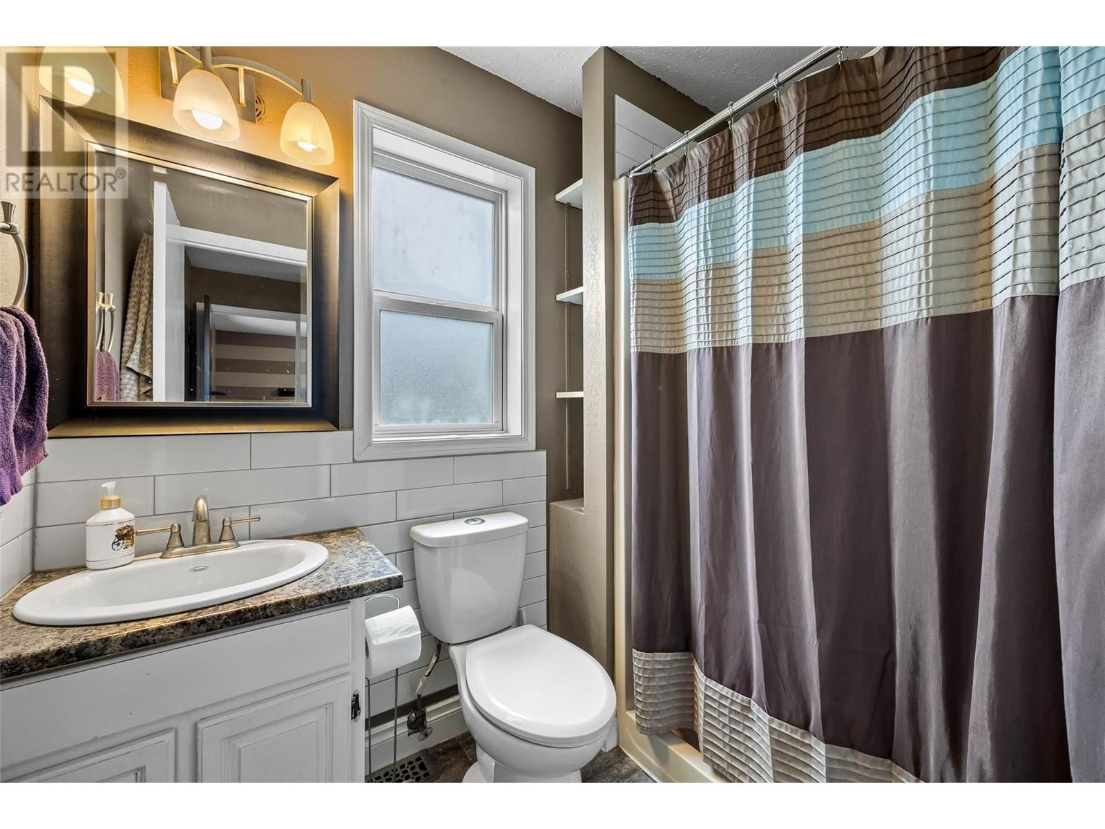 755 ROBSON DRIVE Image 24
