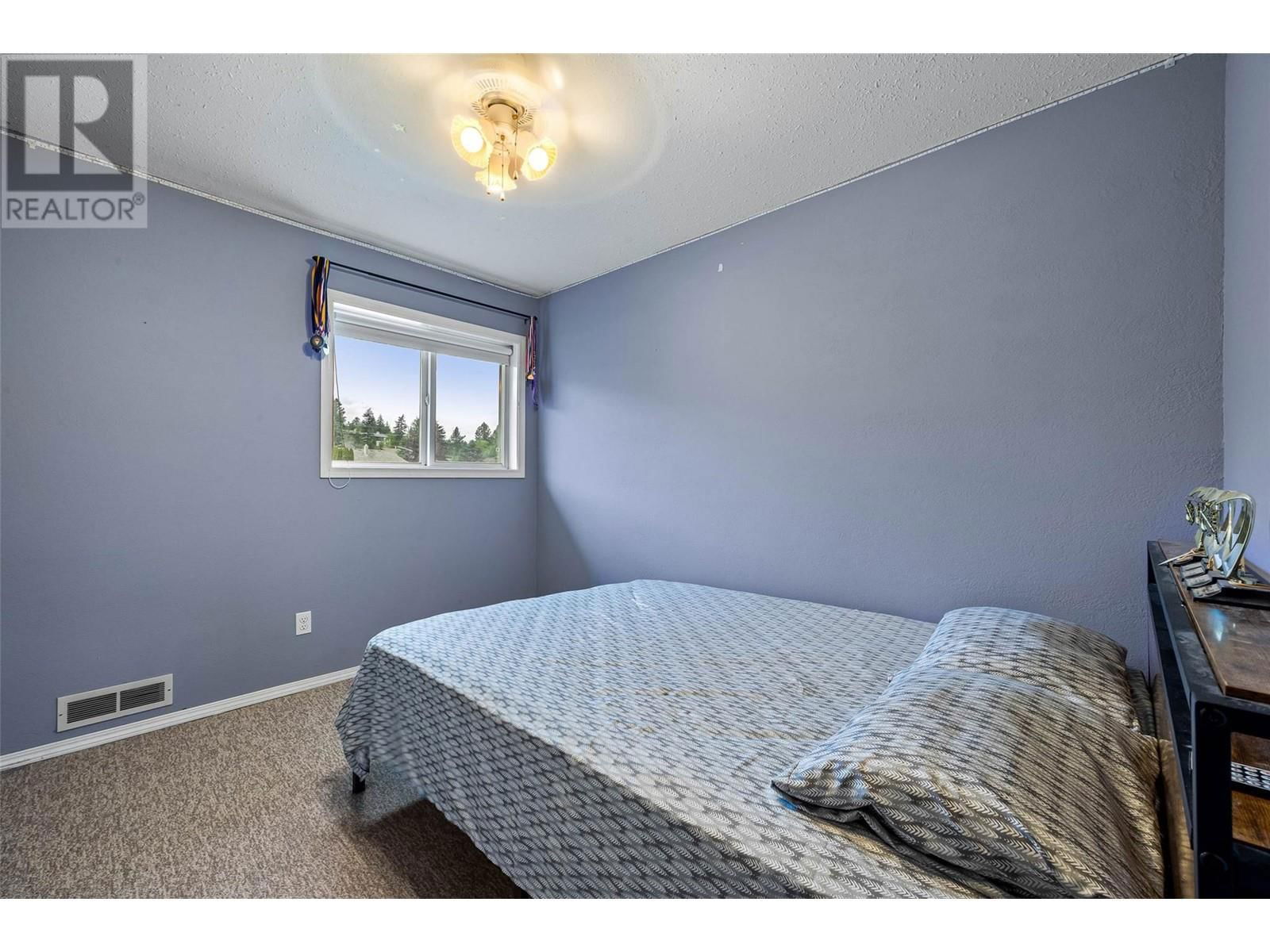 755 ROBSON DRIVE Image 25