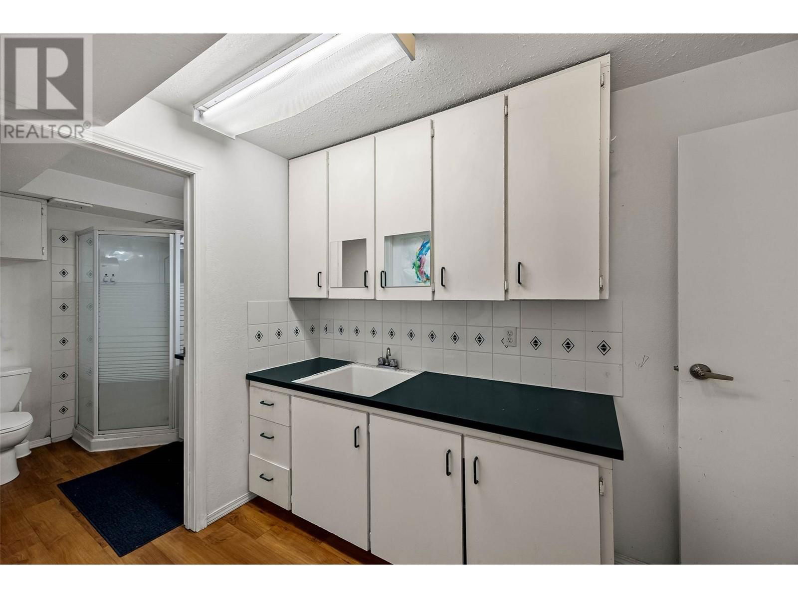 755 ROBSON DRIVE Image 31