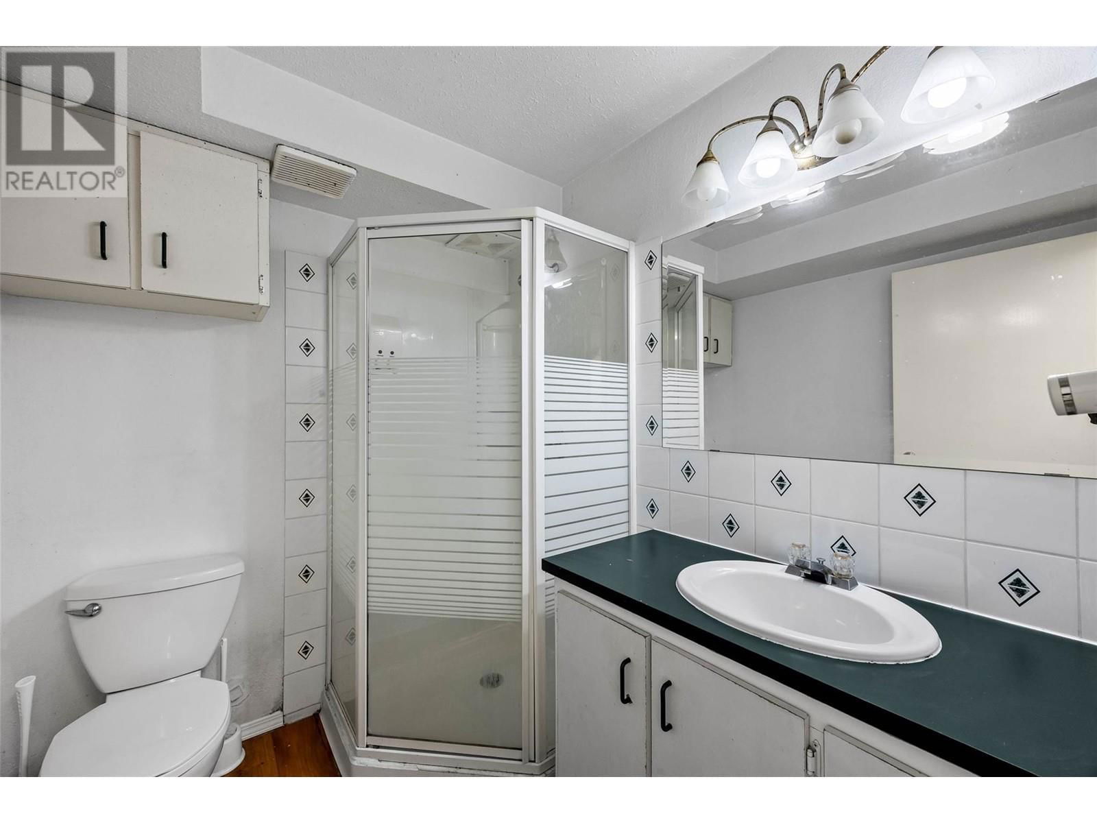 755 ROBSON DRIVE Image 33
