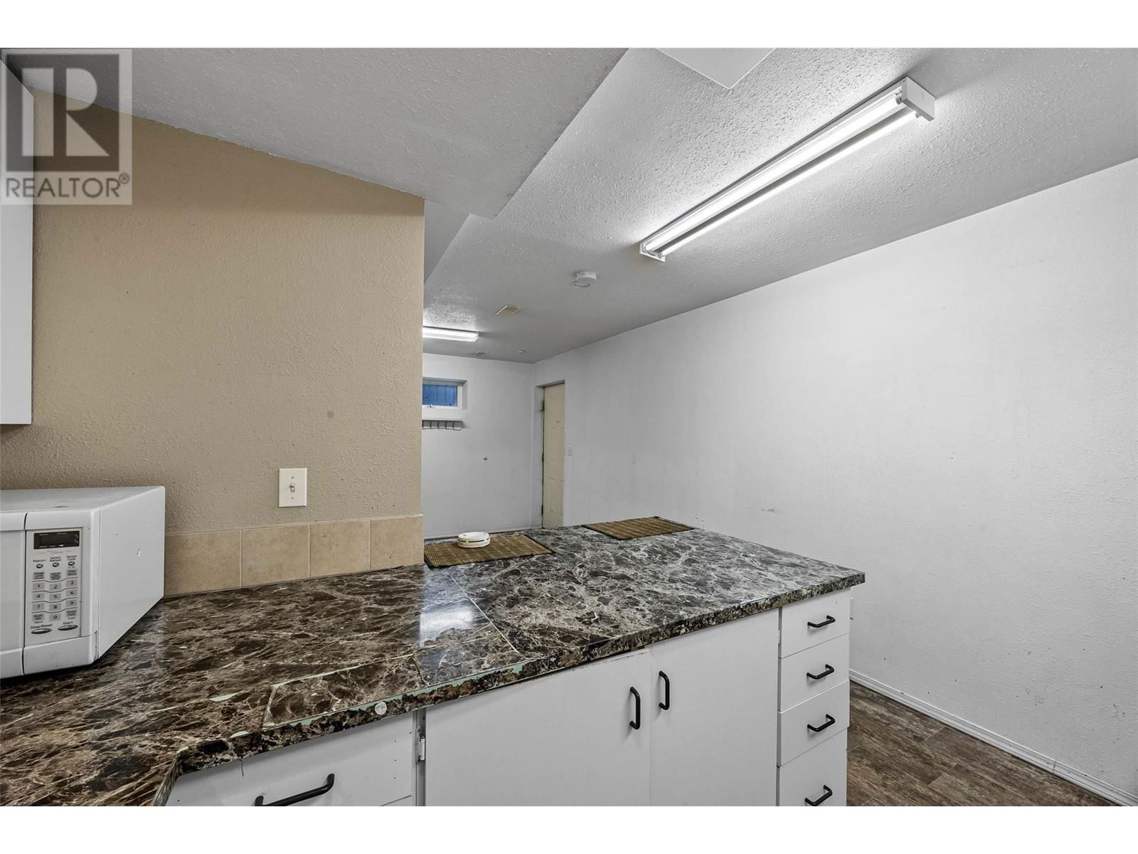 755 ROBSON DRIVE Image 36
