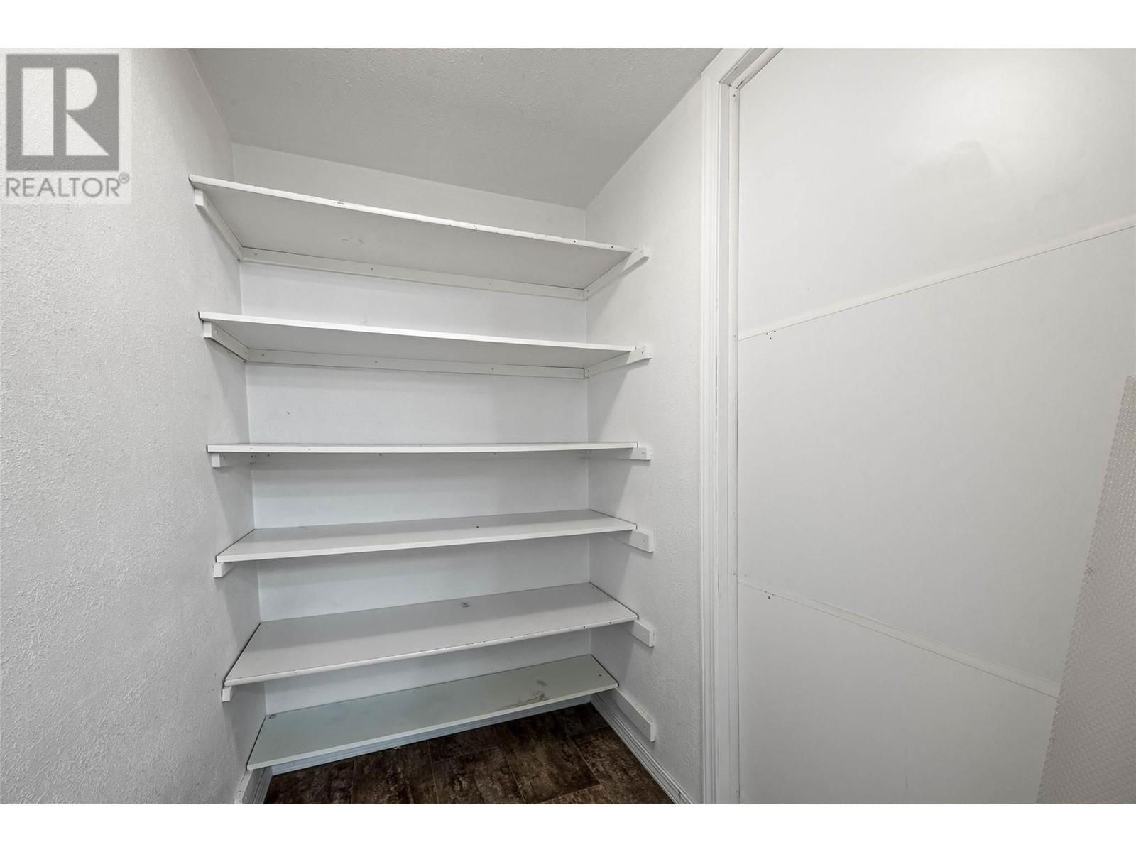 755 ROBSON DRIVE Image 39