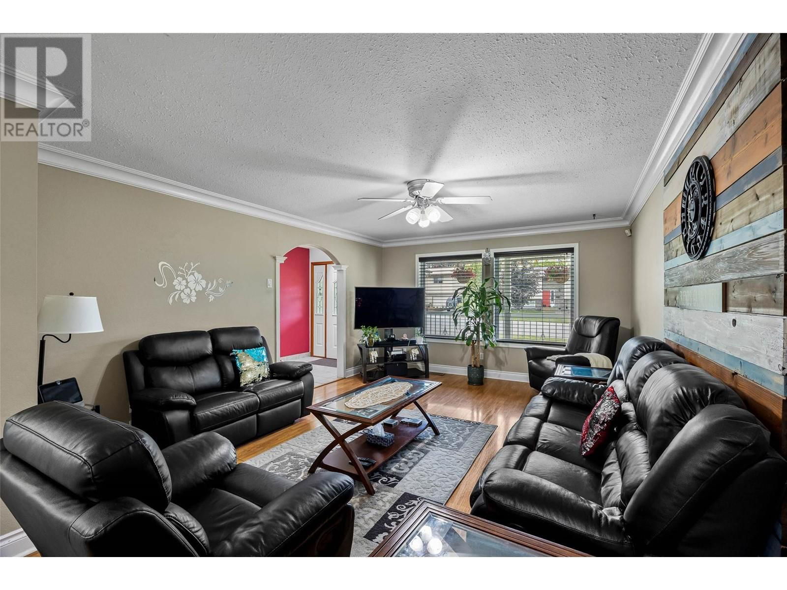 755 ROBSON DRIVE Image 6