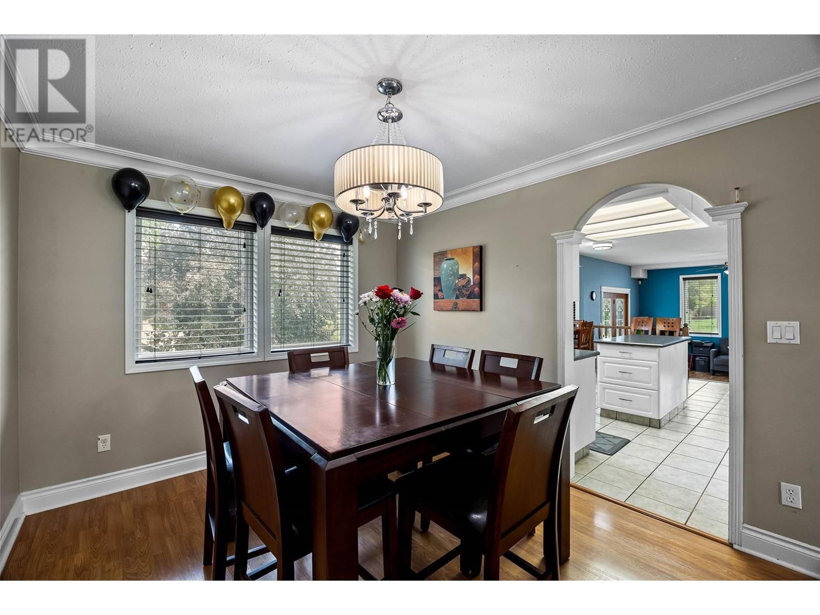 755 ROBSON DRIVE Image 7