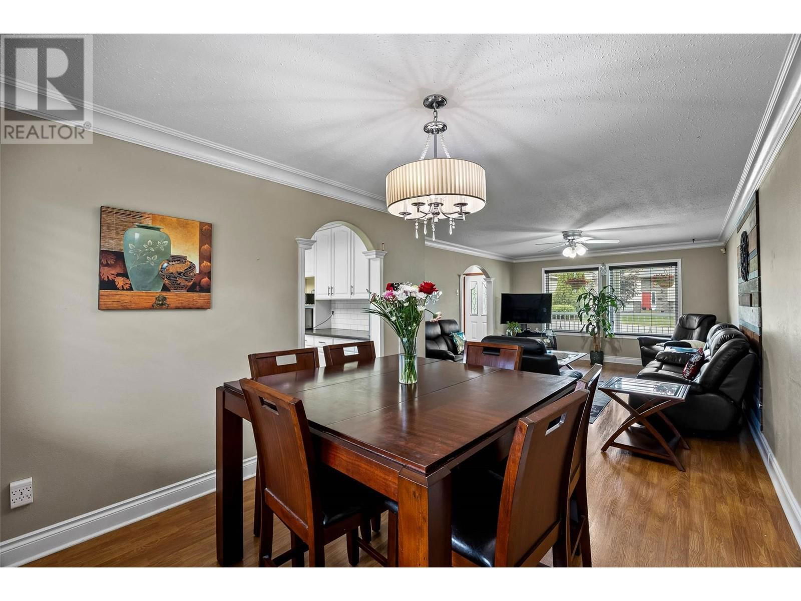 755 ROBSON DRIVE Image 8