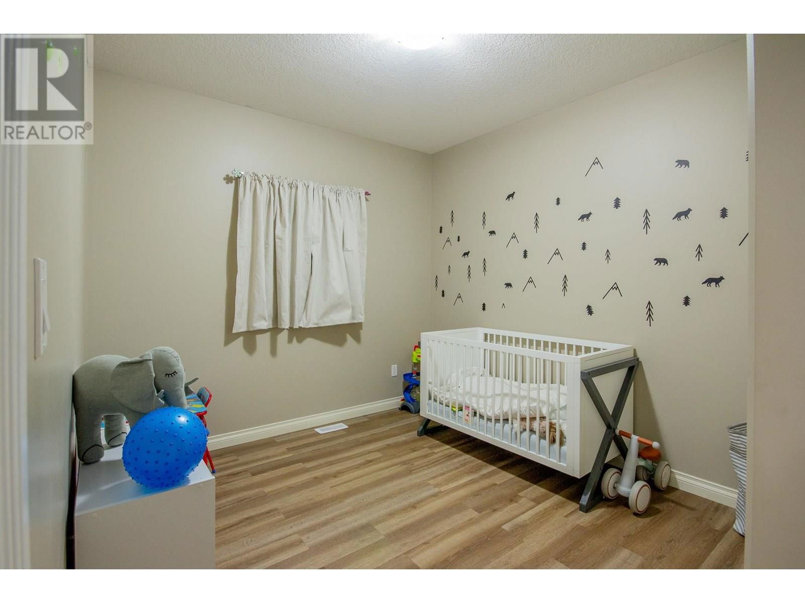 8412 18A STREET Image 16