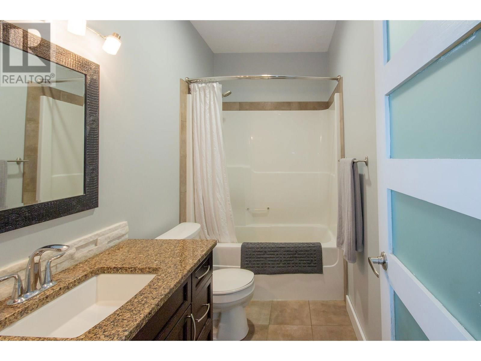 8412 18A STREET Image 17