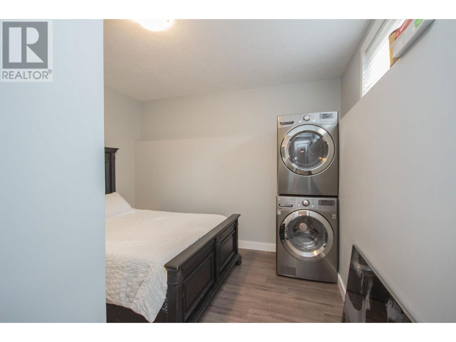8412 18A STREET Image 21