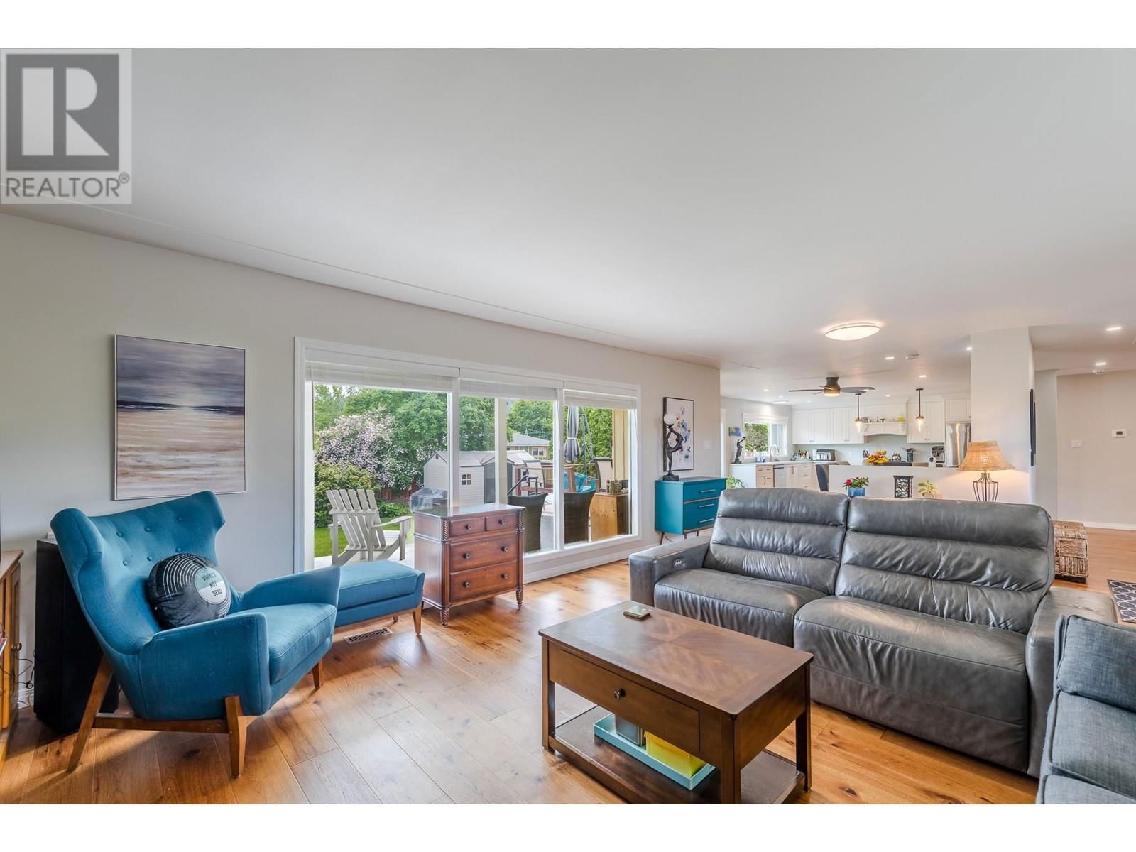 10903 BARCLAY STREET Image 14