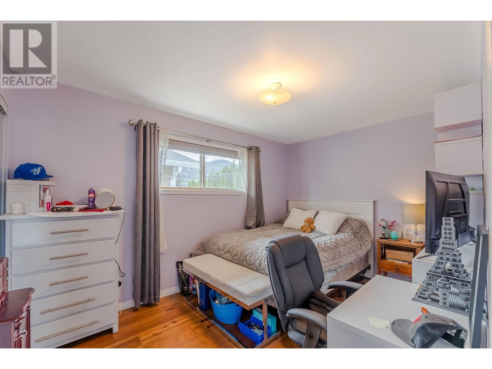 10903 BARCLAY STREET Image 19