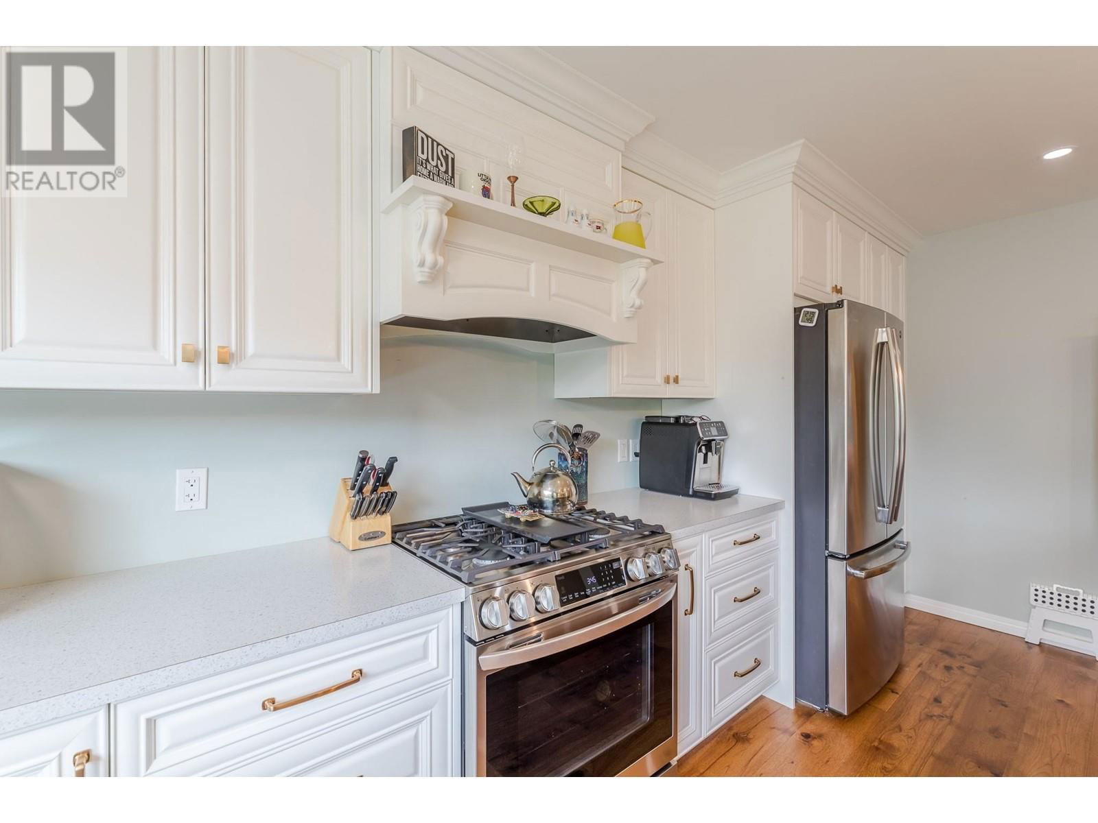 10903 BARCLAY STREET Image 5