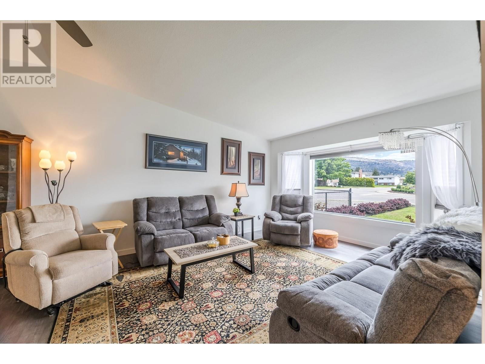 2357 CORNWALL DRIVE Image 3