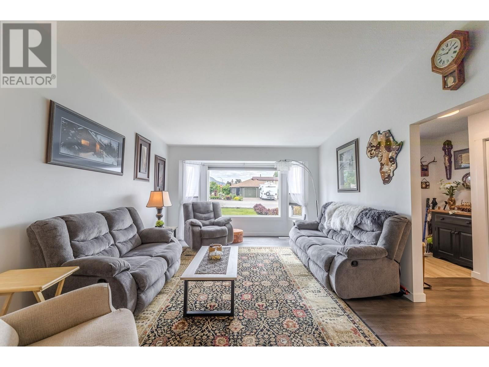 2357 CORNWALL DRIVE Image 33