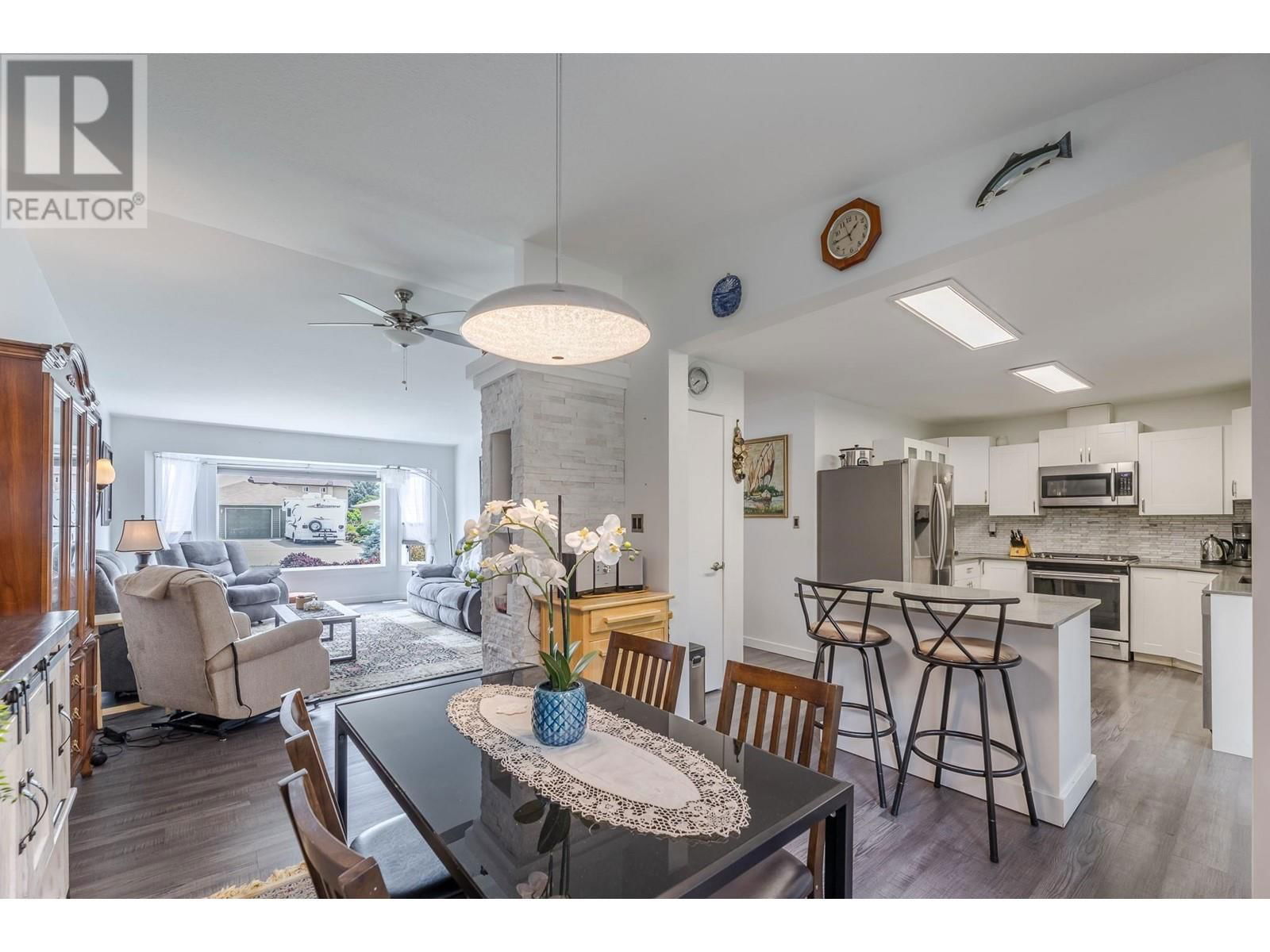 2357 CORNWALL DRIVE Image 36