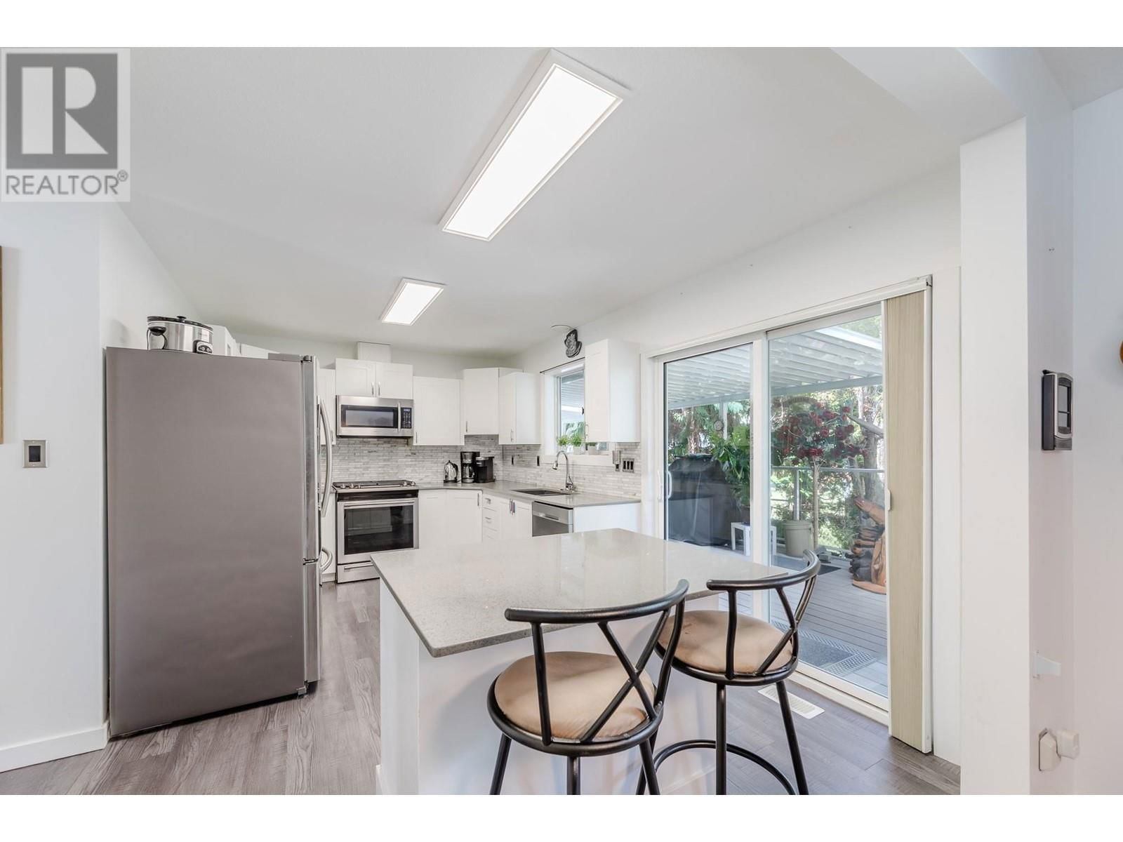 2357 CORNWALL DRIVE Image 39