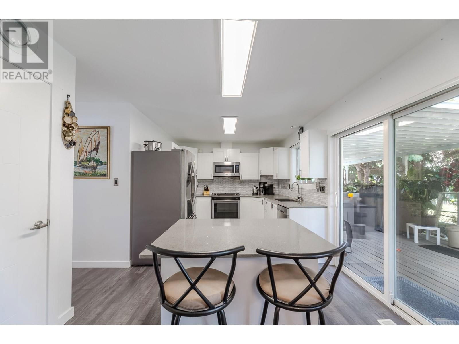 2357 CORNWALL DRIVE Image 40