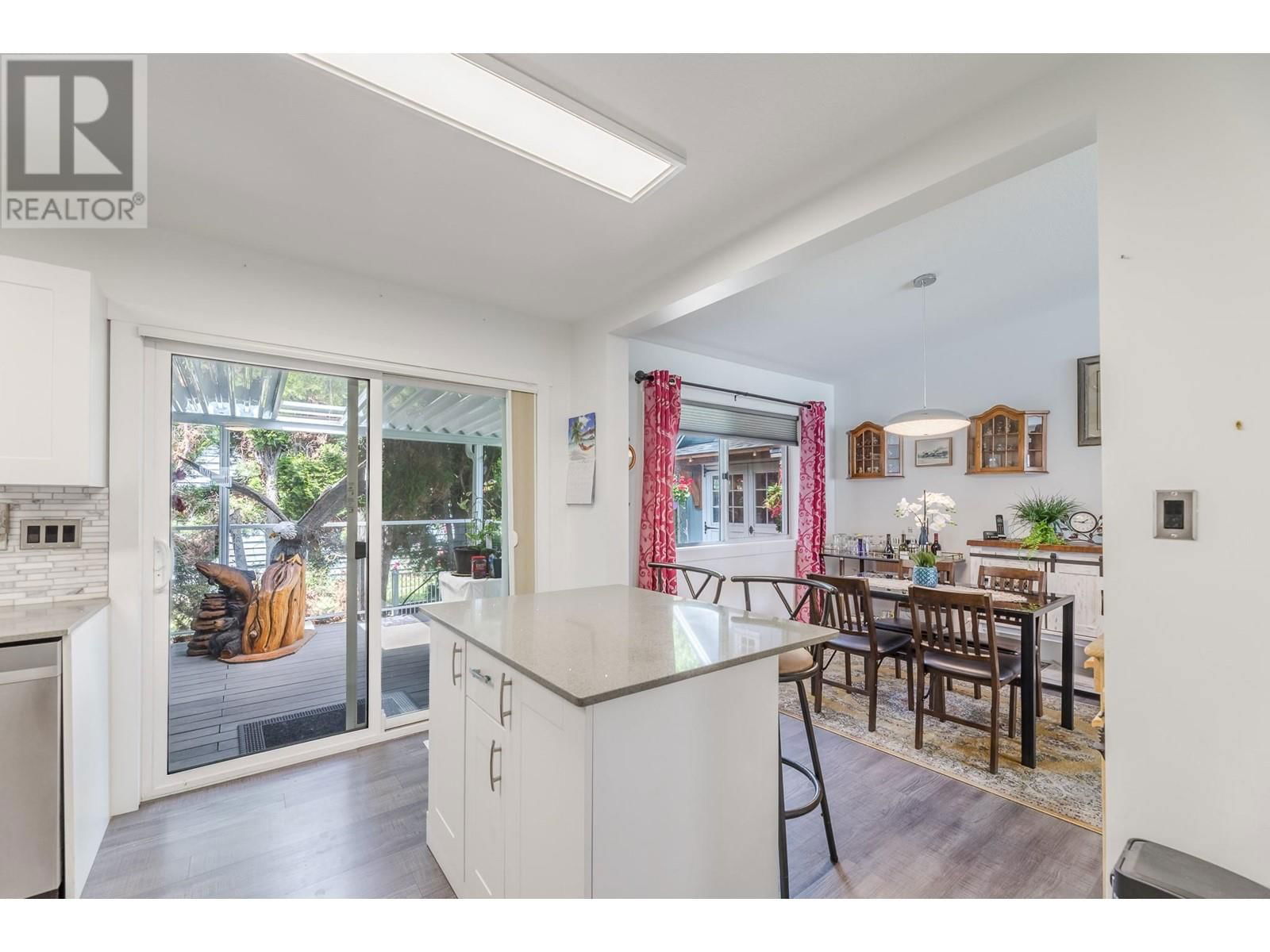 2357 CORNWALL DRIVE Image 41