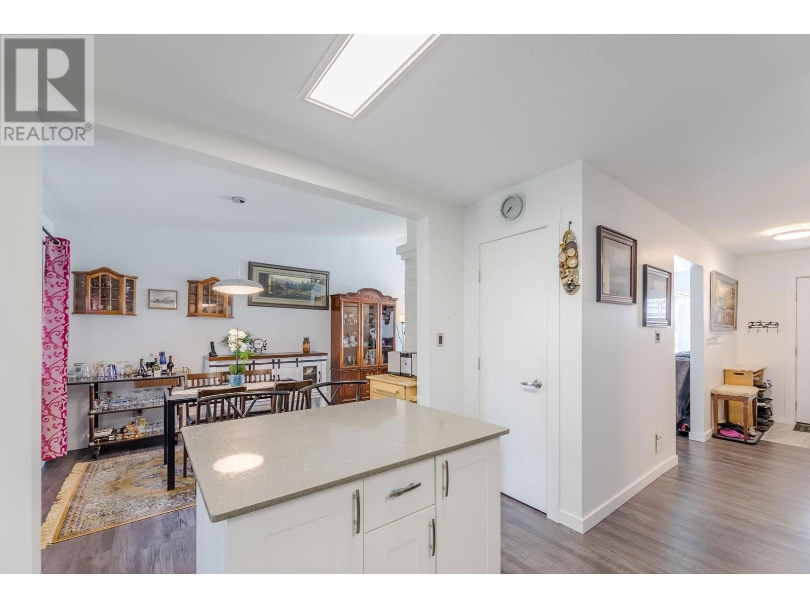 2357 CORNWALL DRIVE Image 42