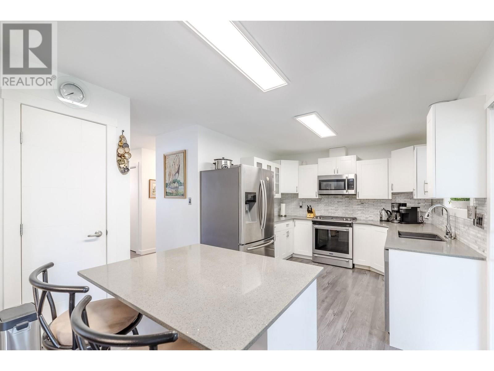 2357 CORNWALL DRIVE Image 44
