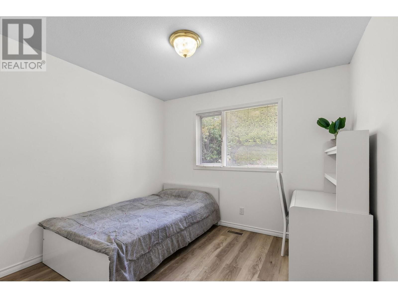 1786 SPRUCEDALE COURT Image 25