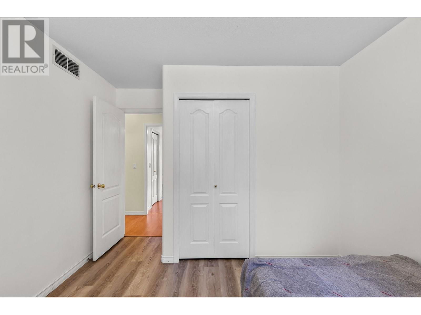 1786 SPRUCEDALE COURT Image 26
