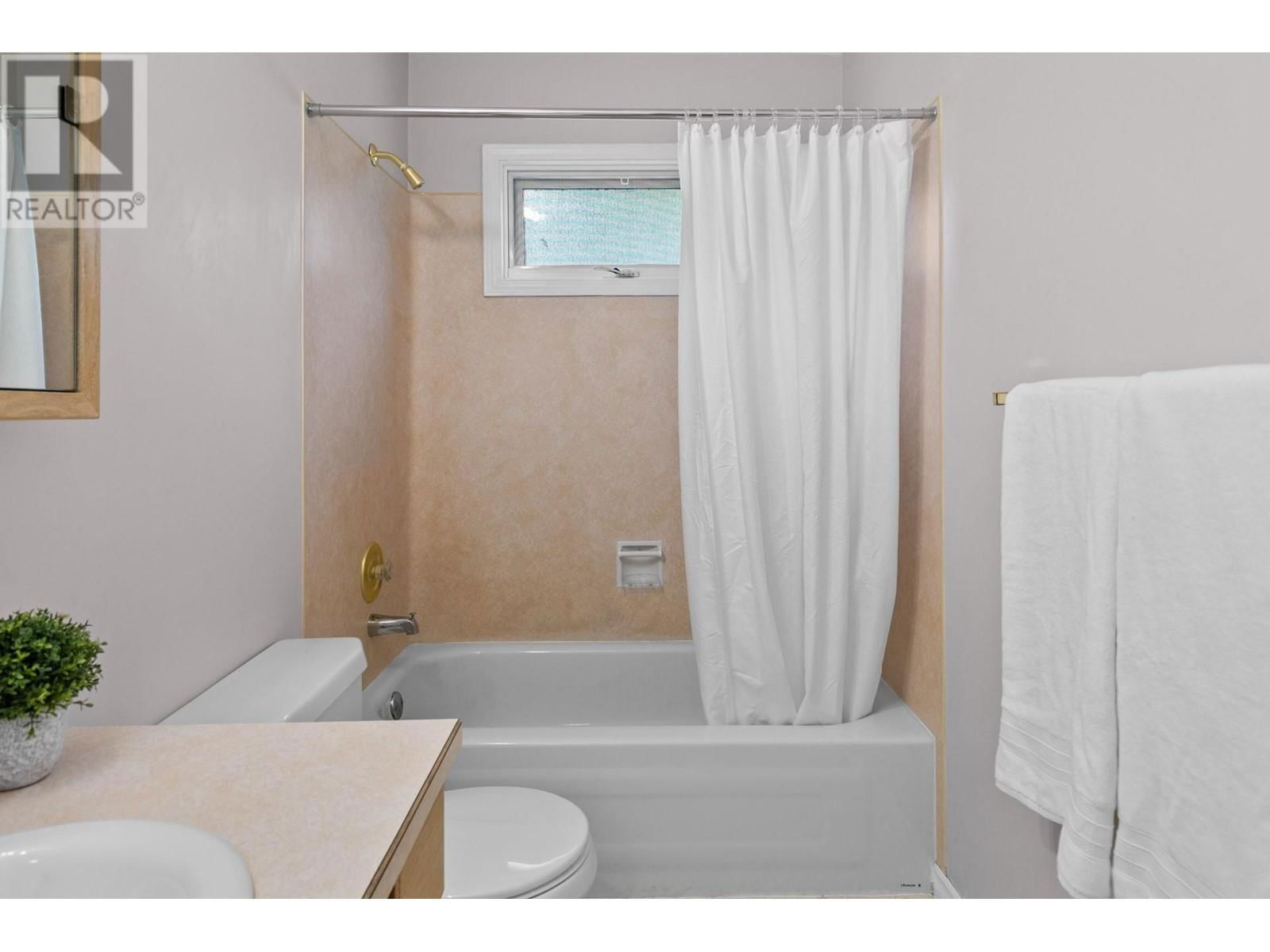 1786 SPRUCEDALE COURT Image 27