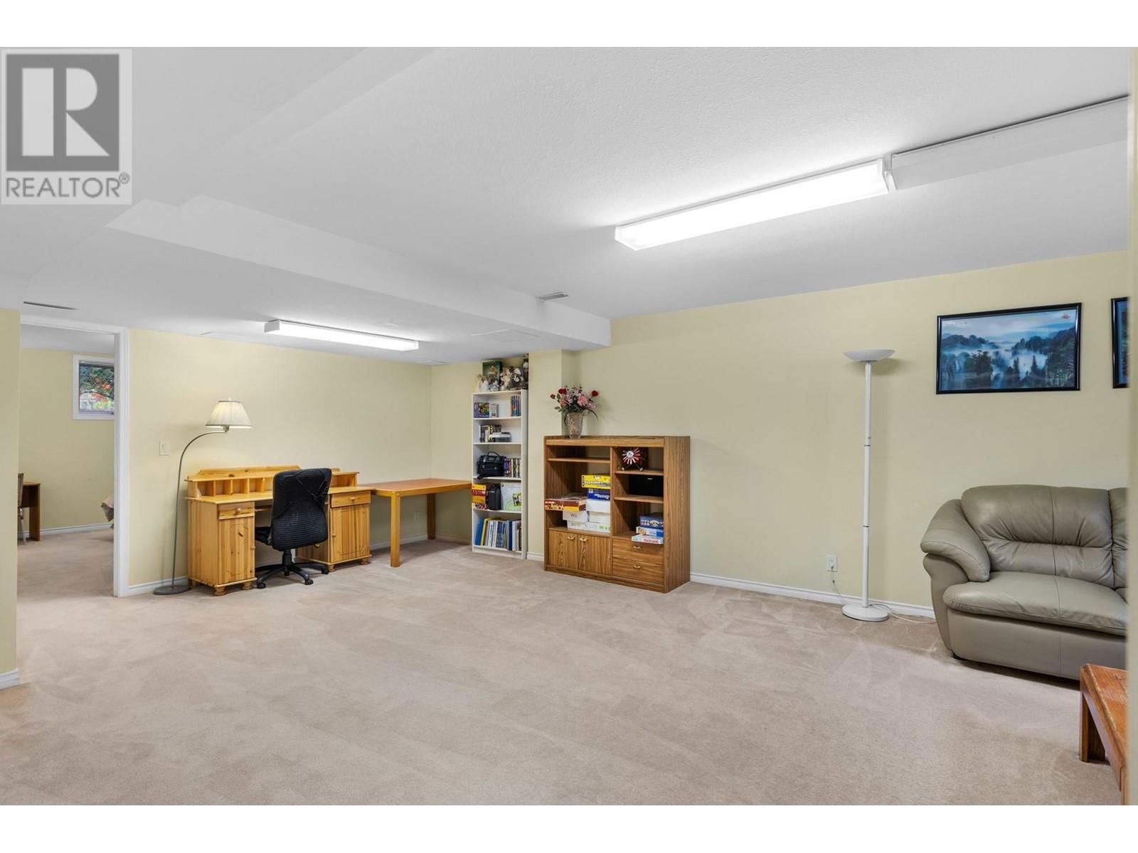 1786 SPRUCEDALE COURT Image 33