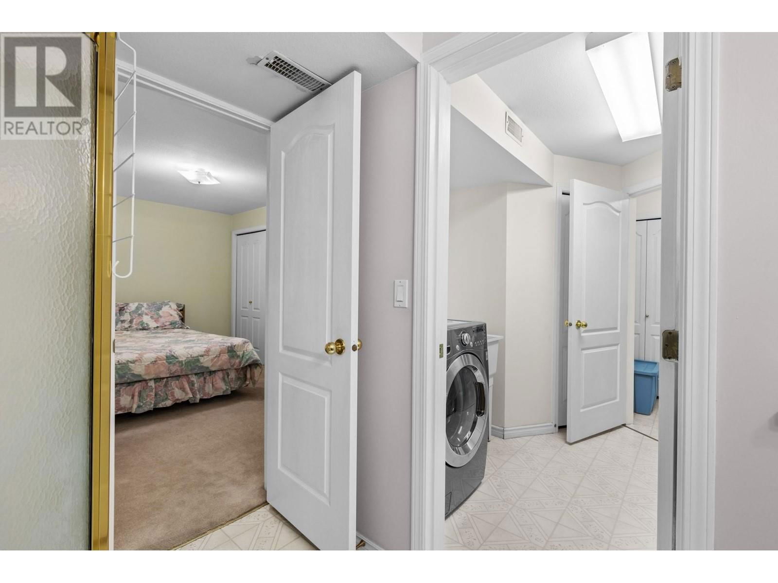 1786 SPRUCEDALE COURT Image 39