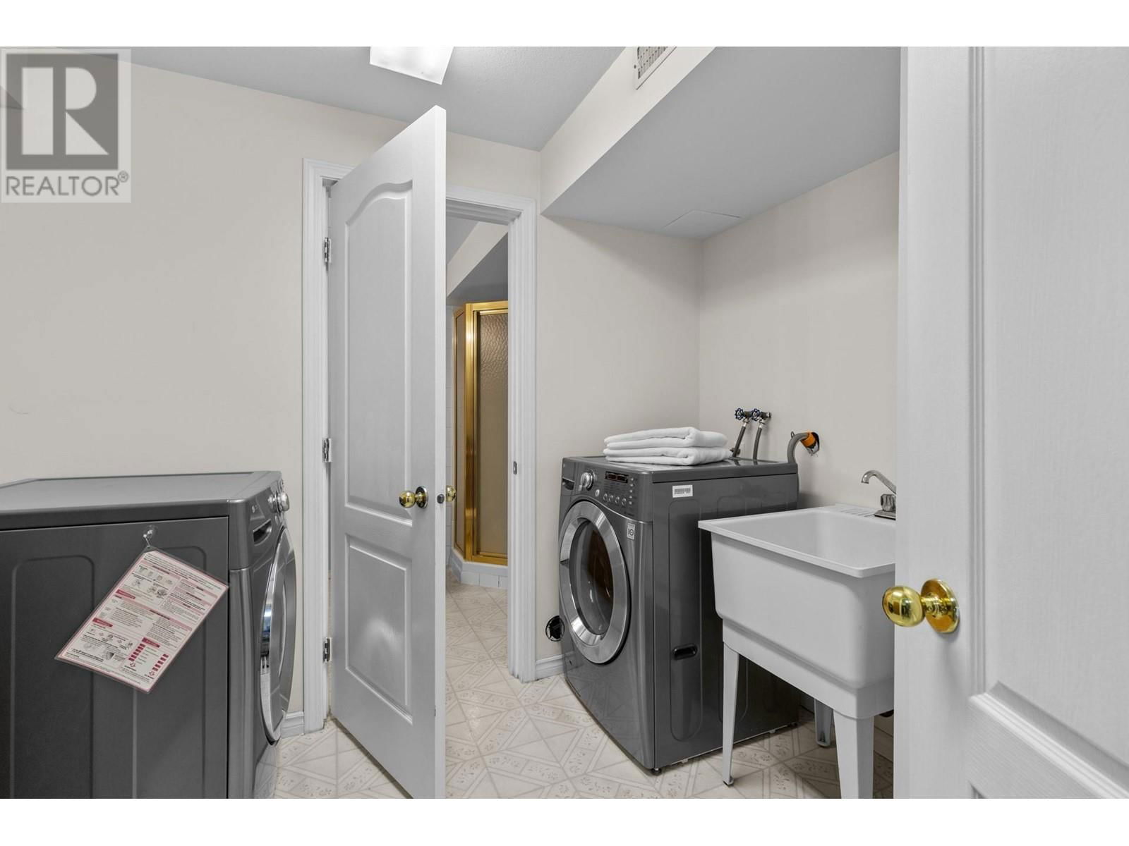 1786 SPRUCEDALE COURT Image 41