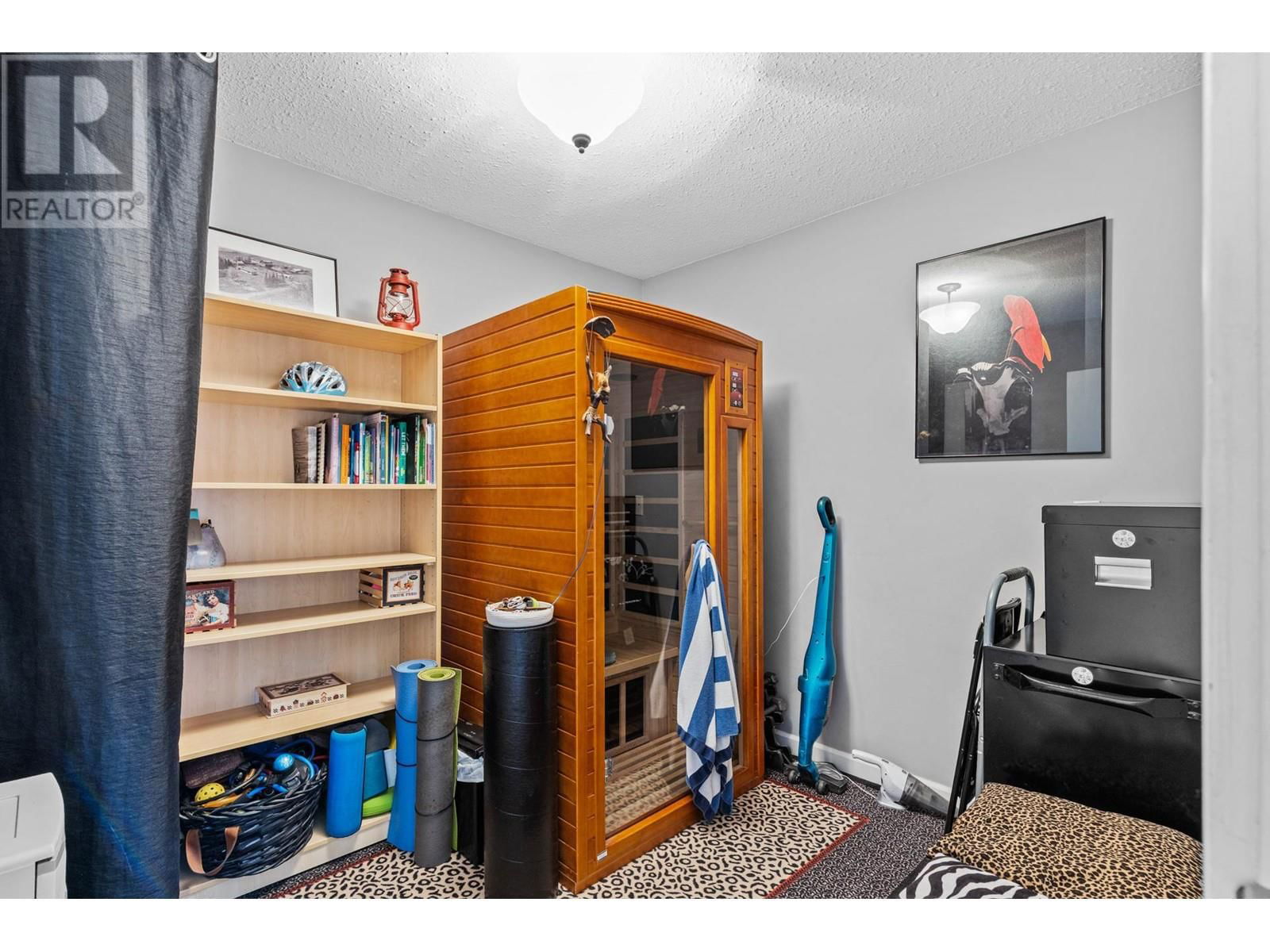 218 - 1665 UFTON COURT Image 4