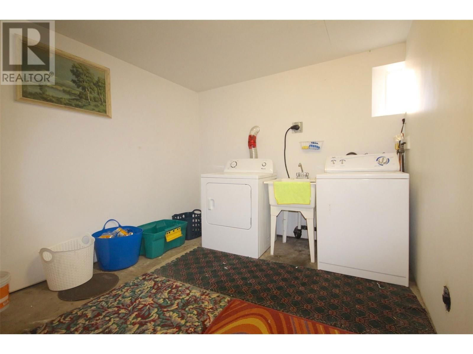 916 112 AVENUE Image 17