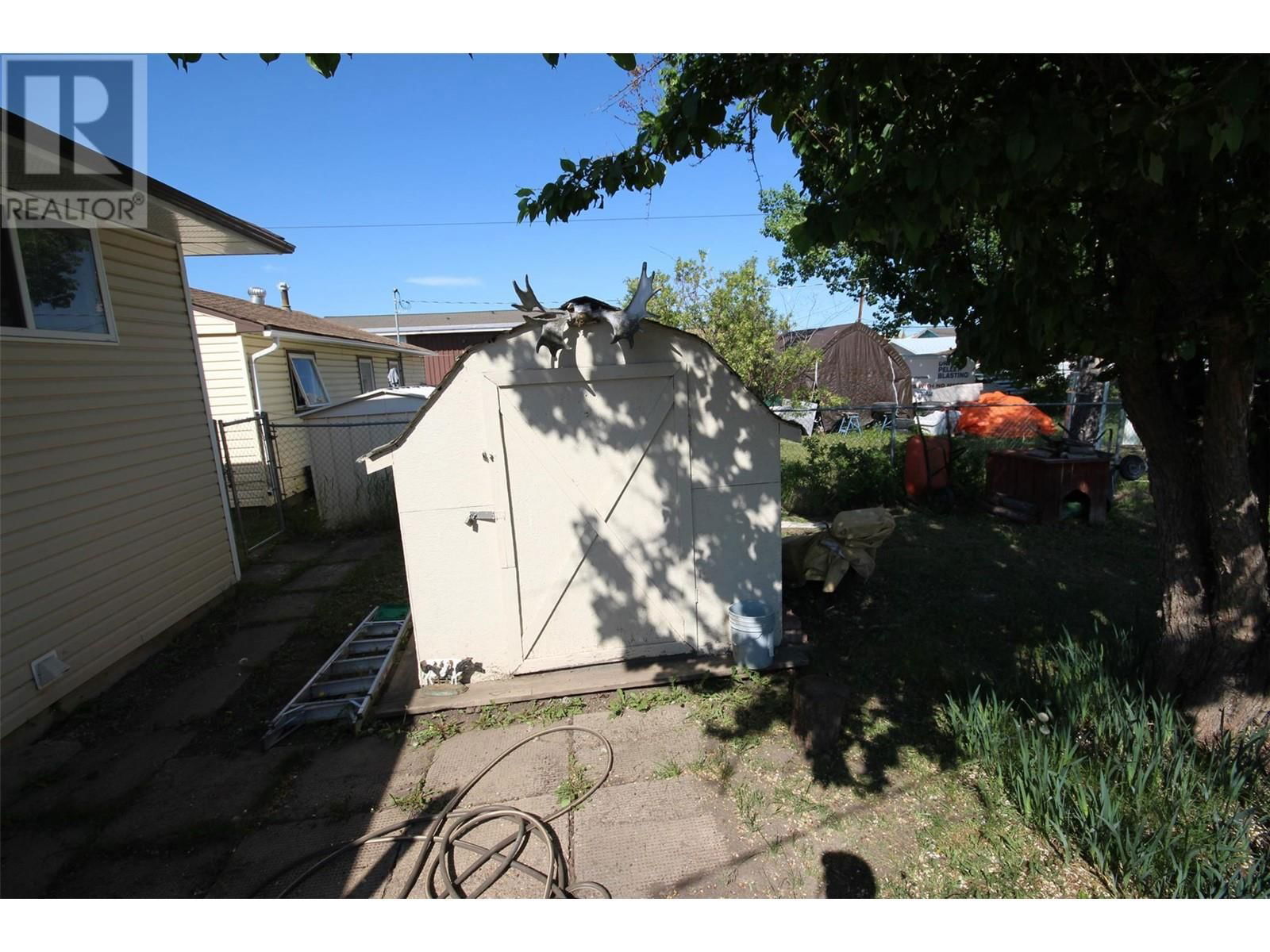 916 112 AVENUE Image 34