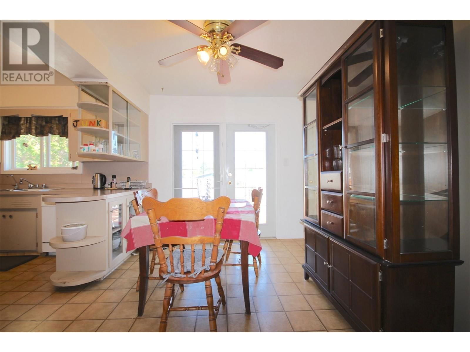 916 112 AVENUE Image 6