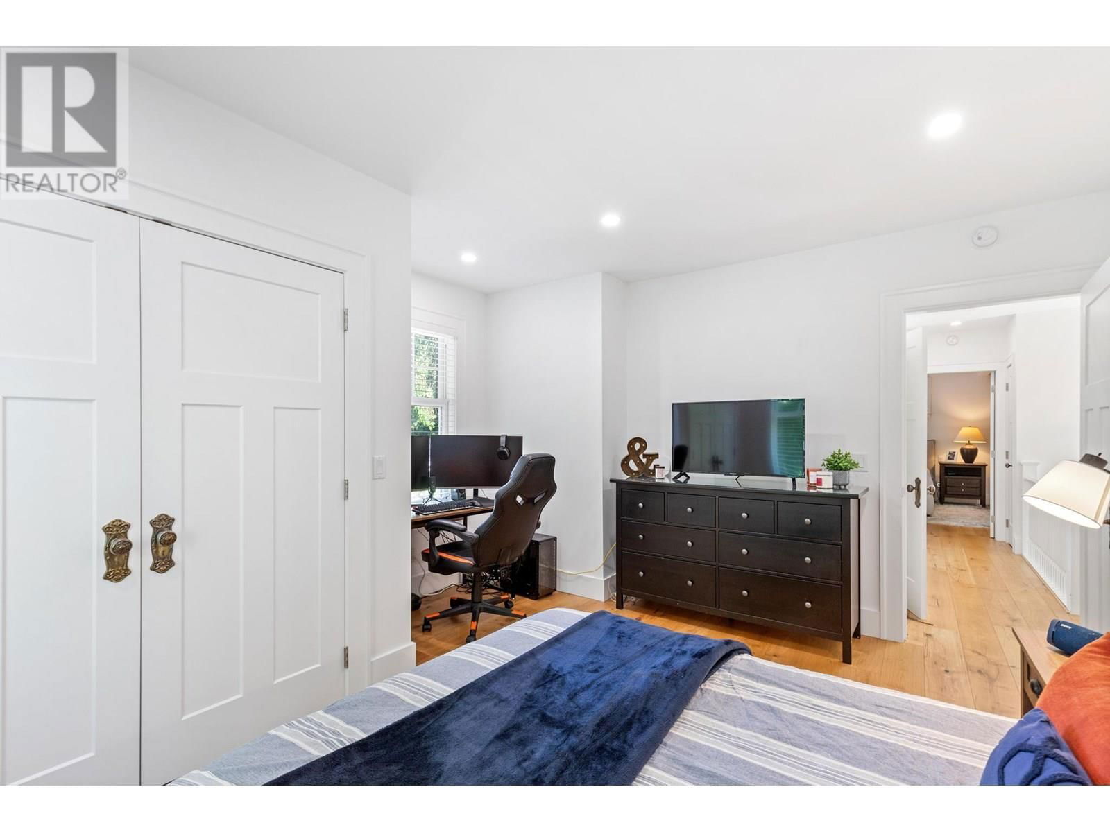 1001 LAWRENCE AVENUE Image 30