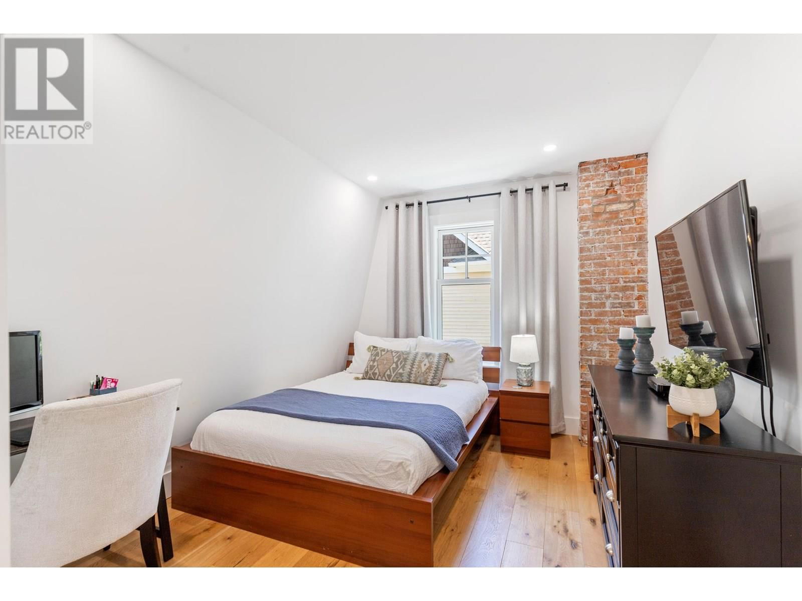 1001 LAWRENCE AVENUE Image 31