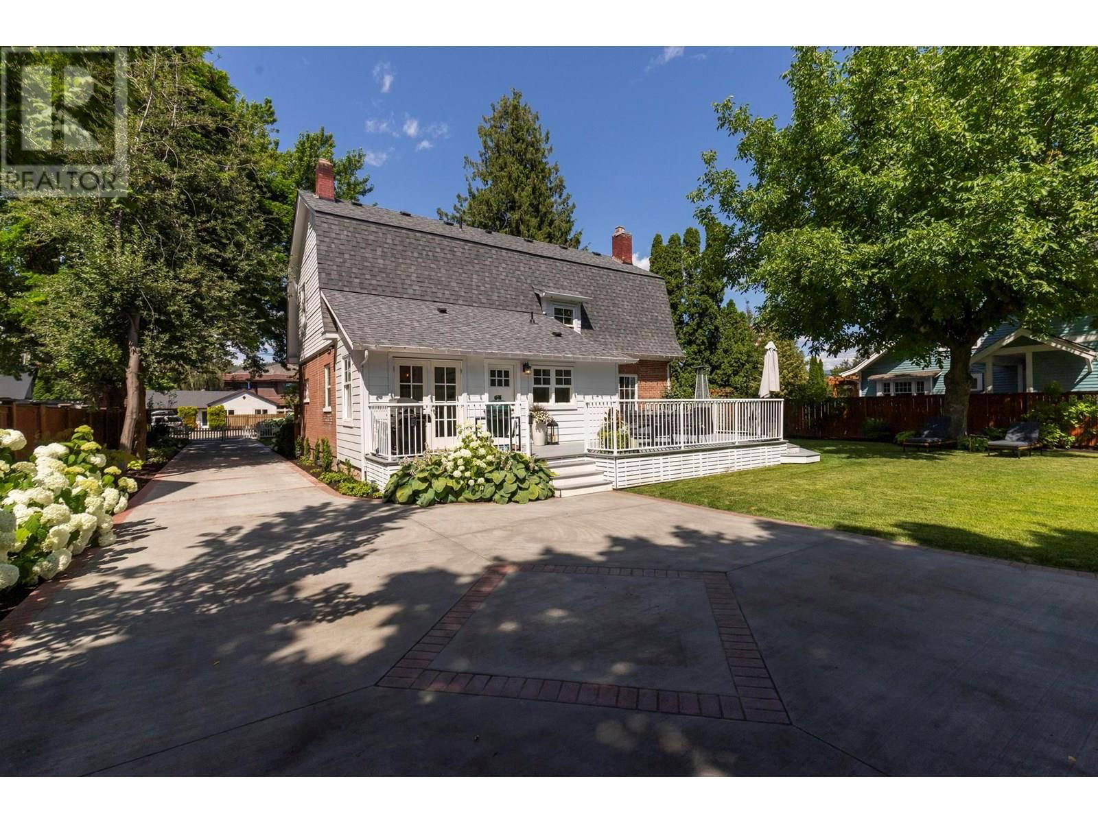 1001 LAWRENCE AVENUE Image 33