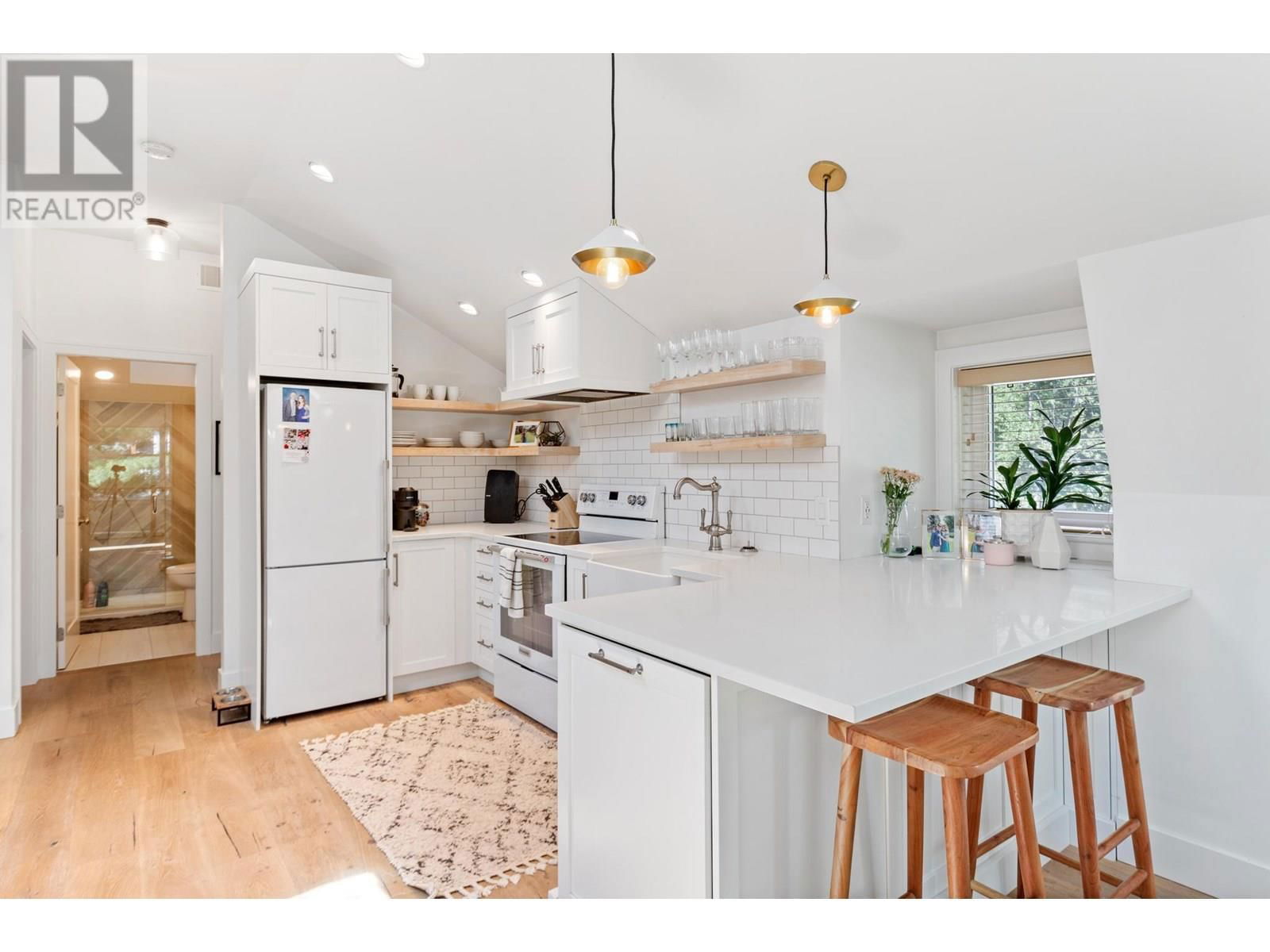 1001 LAWRENCE AVENUE Image 42