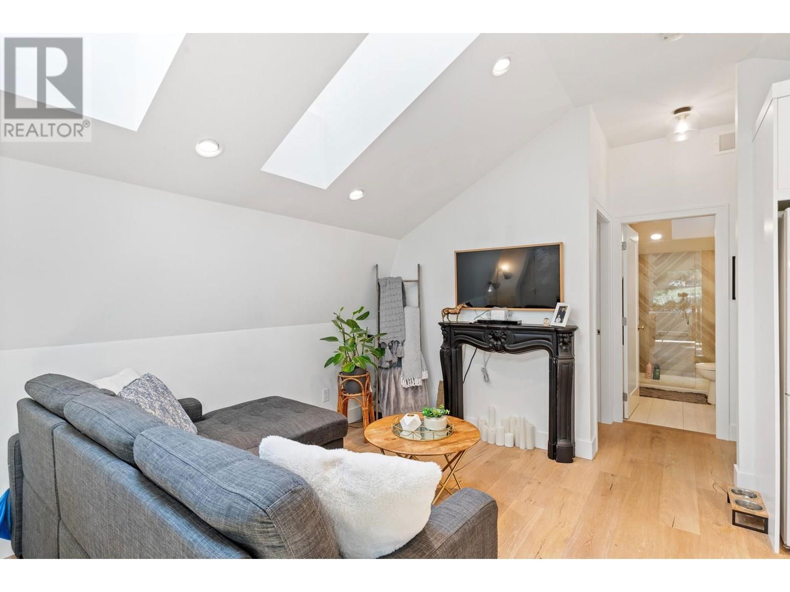 1001 LAWRENCE AVENUE Image 44