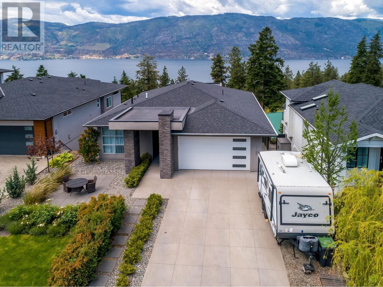 8612 HERITAGE DRIVE Image 1