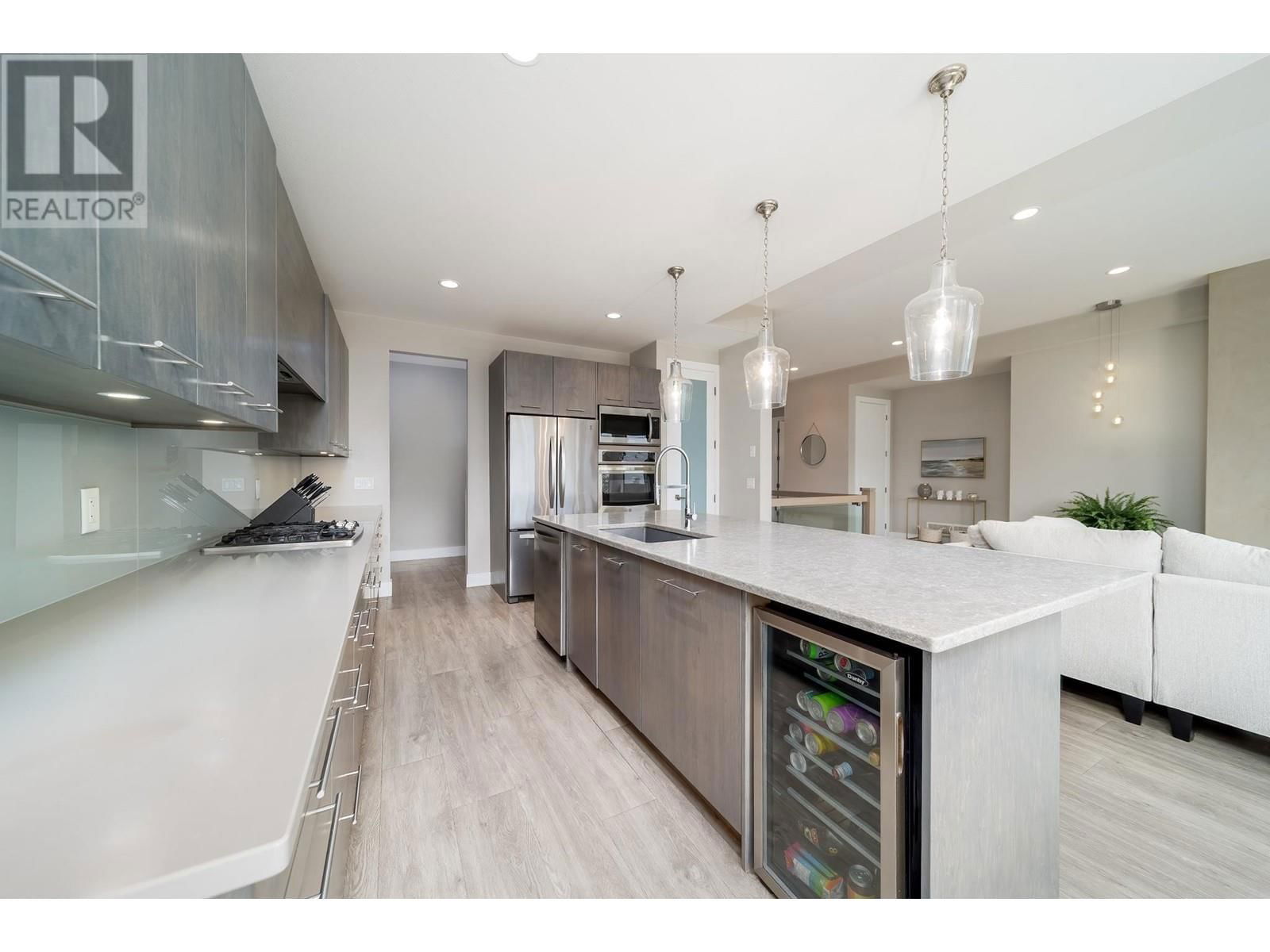 8612 HERITAGE DRIVE Image 14
