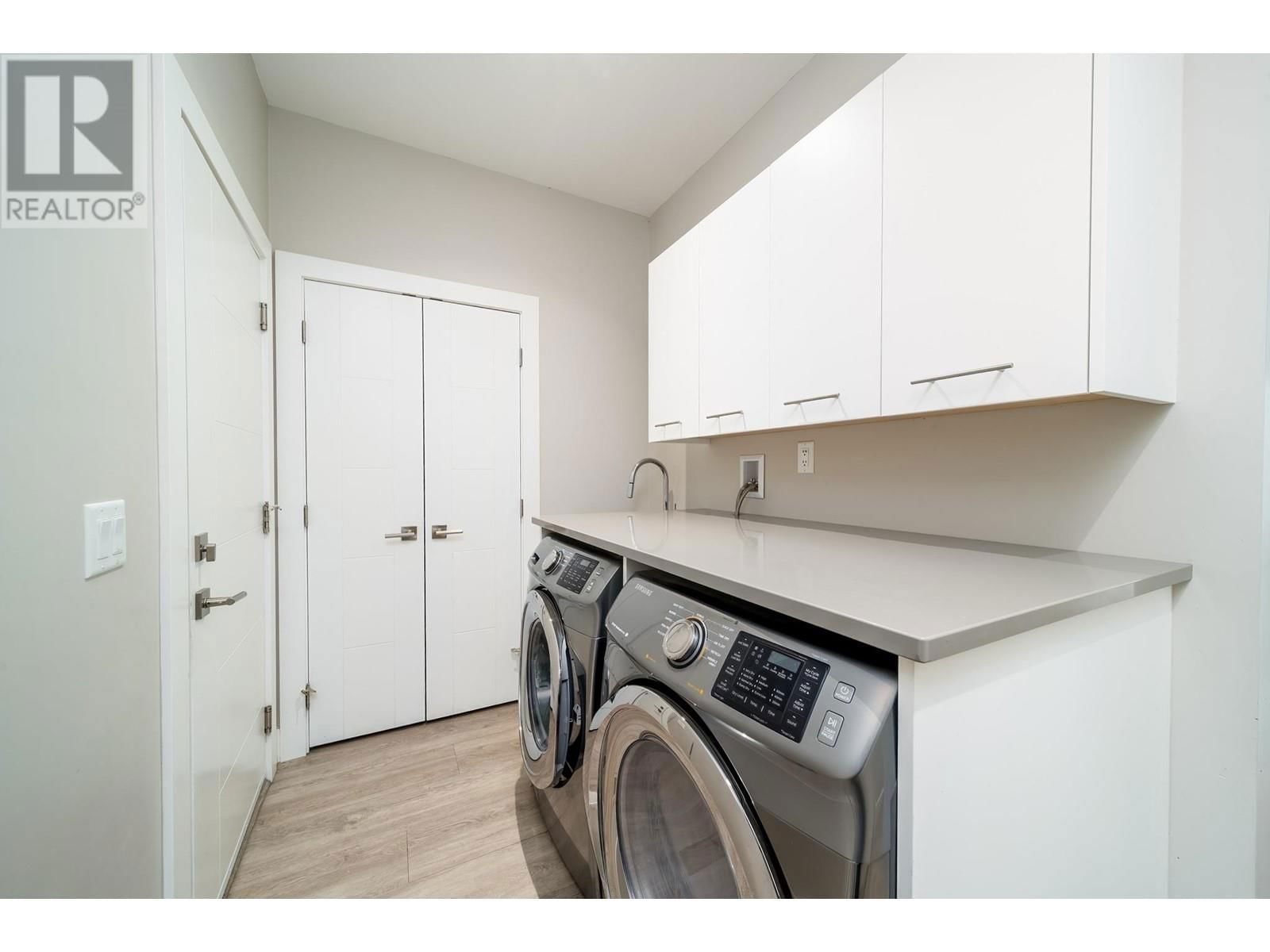 8612 HERITAGE DRIVE Image 30