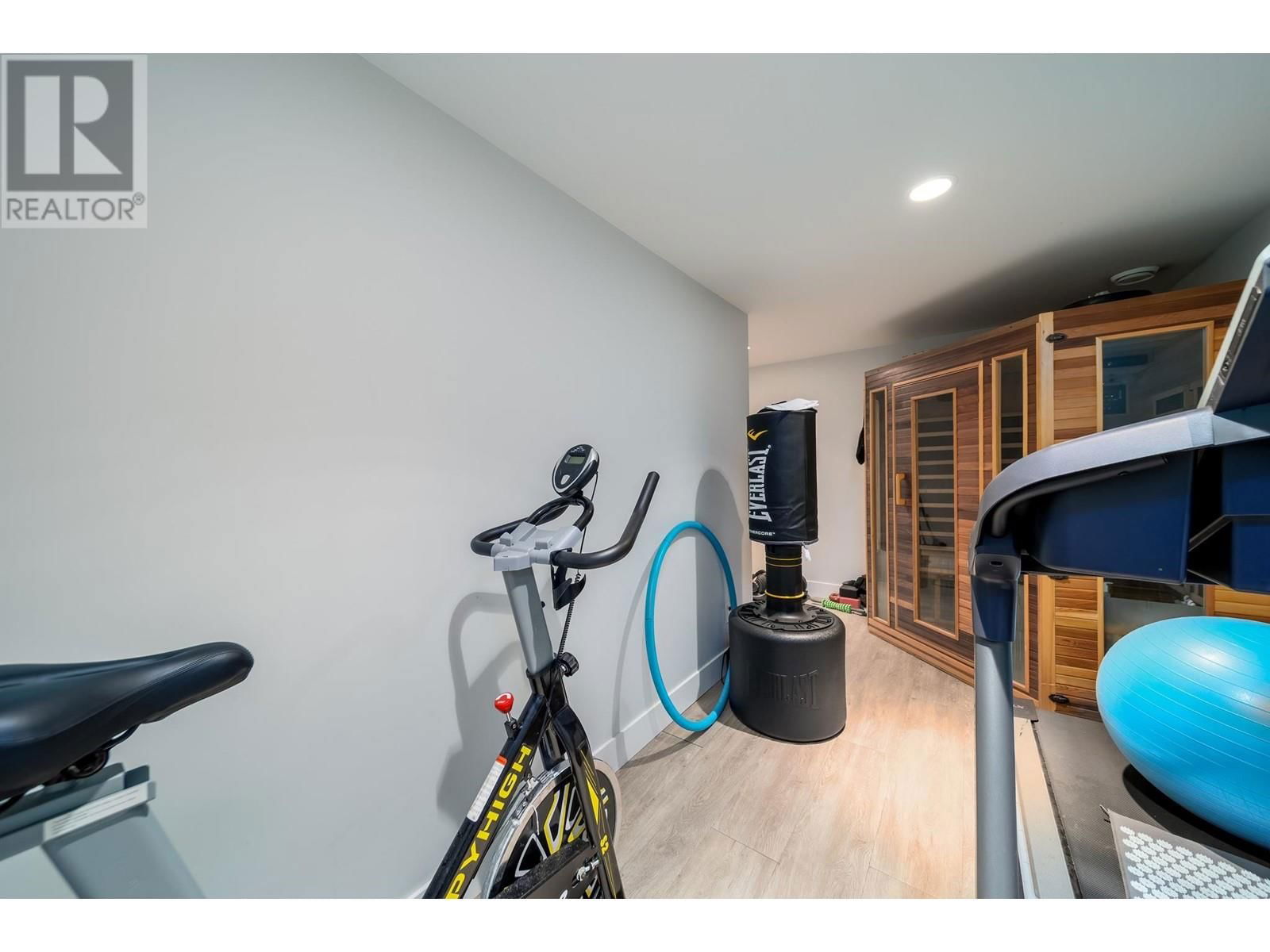 8612 HERITAGE DRIVE Image 35