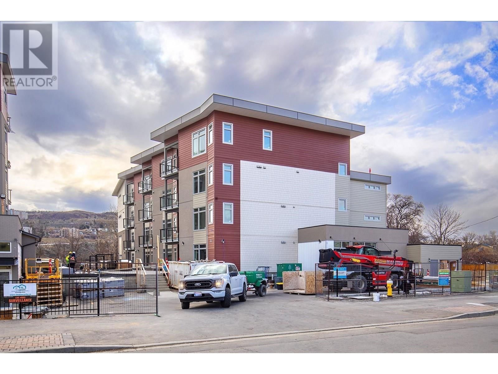 303 - 207 ROYAL AVENUE Image 10